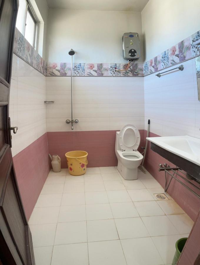 Crown Castle Peshawar Ξενοδοχείο Εξωτερικό φωτογραφία